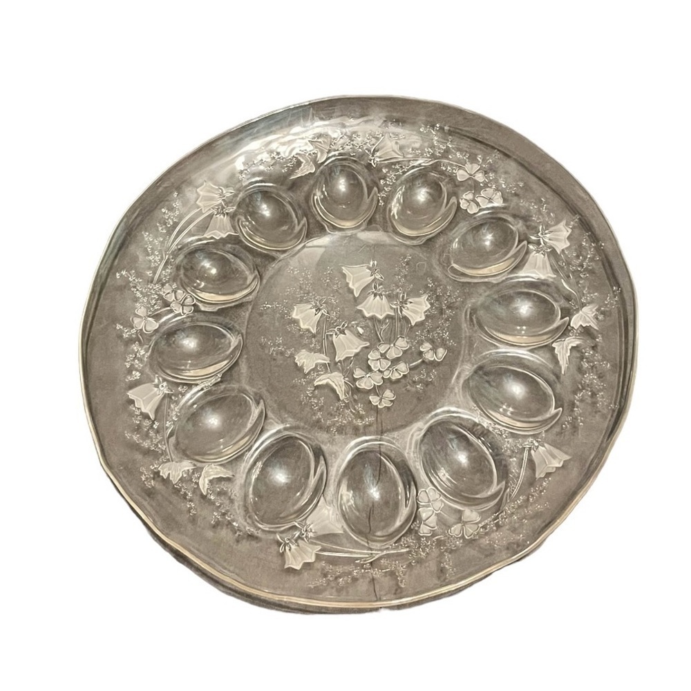 Crystal gourmet deviled egg platter etched Meadow Vale design holds 12 eggs.